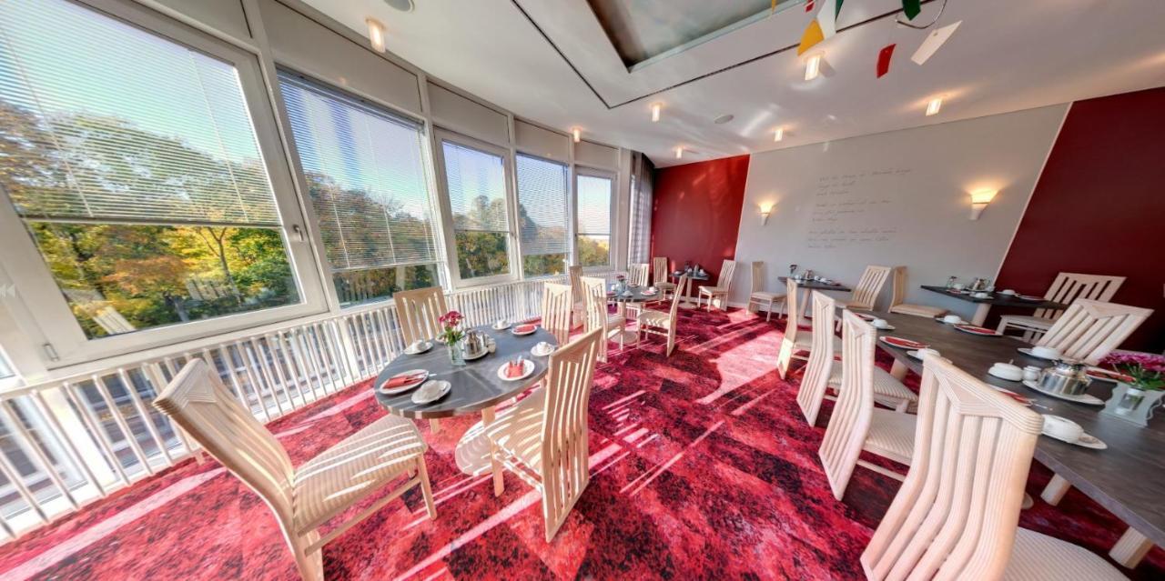 Business-Hotel Artes Chemnitz Bagian luar foto