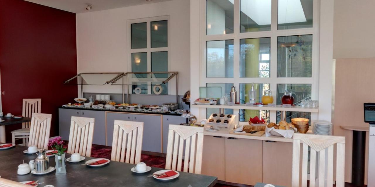 Business-Hotel Artes Chemnitz Bagian luar foto