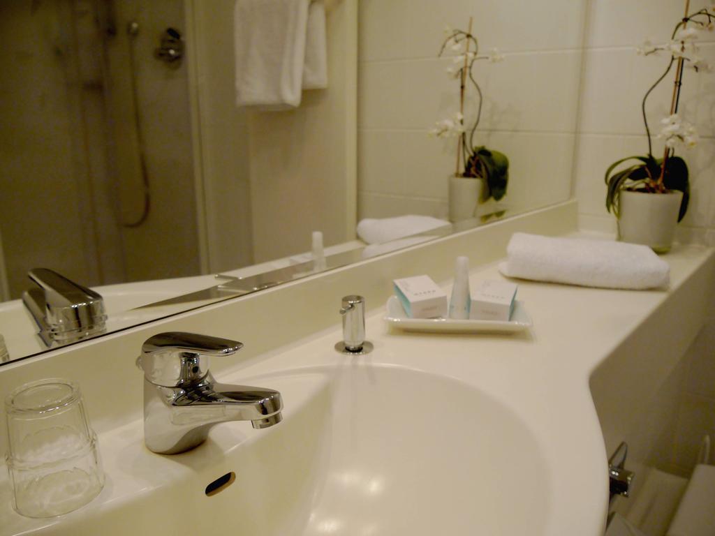 Business-Hotel Artes Chemnitz Ruang foto