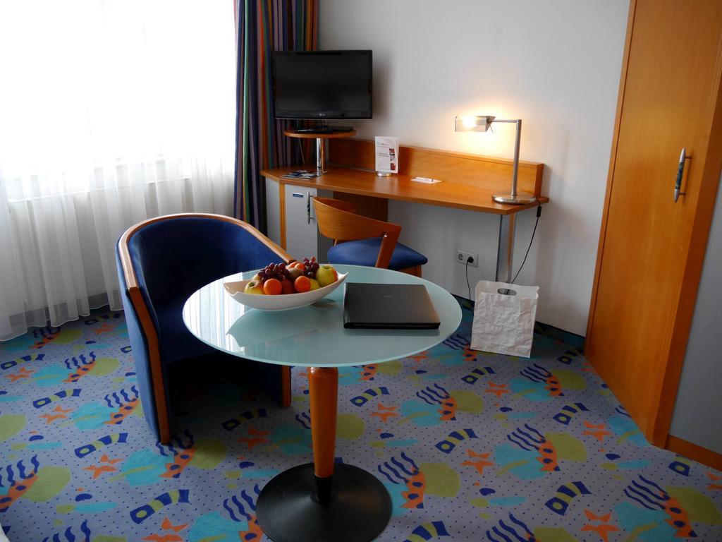 Business-Hotel Artes Chemnitz Bagian luar foto