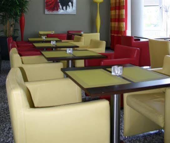 Business-Hotel Artes Chemnitz Bagian luar foto