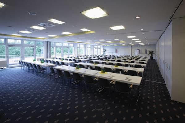 Business-Hotel Artes Chemnitz Bagian luar foto
